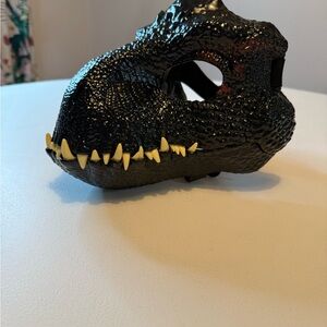 Collectible 2017 Mattel Jurassic world dinosaur mask